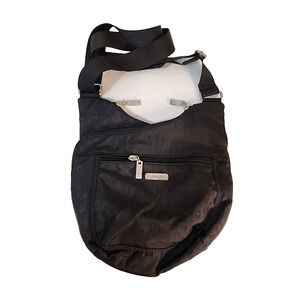 Baggalini Small Crossbody Adjustable Strap Nylon Zipper Wallet Purse Travel